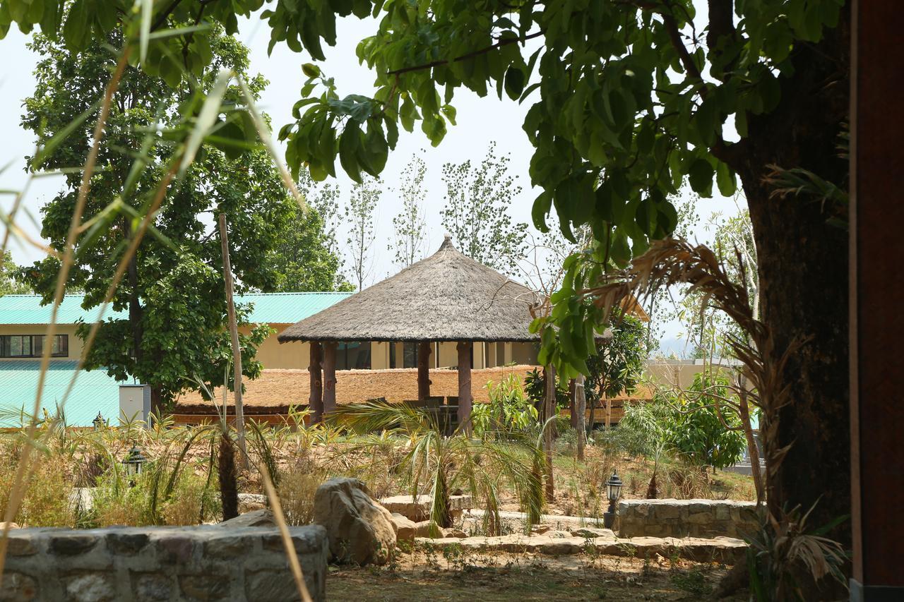 Sitabani Jungle And Spa Resort Rāmnagar Buitenkant foto